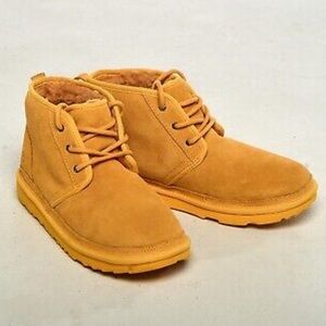 UGG Women's Size 6 Neumel Lace Up Chukka Boot in Canary Yellow.